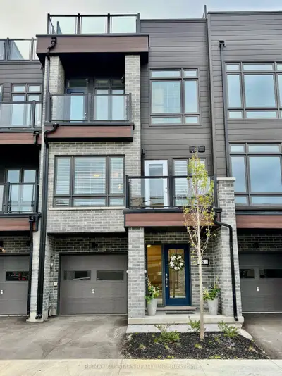 Att/Row/Townhouse in Orillia