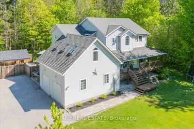 Detached in Clearview