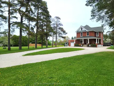 Detached in Clearview