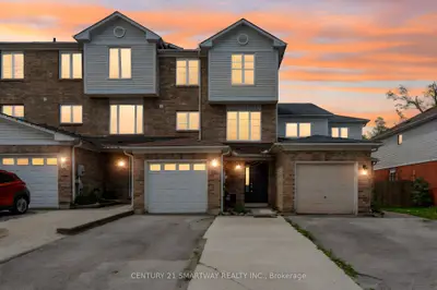 Att/Row/Townhouse in Barrie