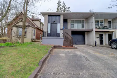 Semi-Detached in Barrie