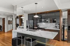 33 Ellen Street 606, Barrie, On L4n 6e9