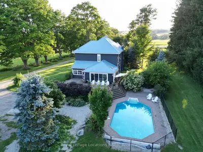 Detached in Clearview