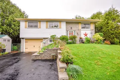 Detached in Midland