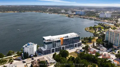 Condo Apartment in Barrie