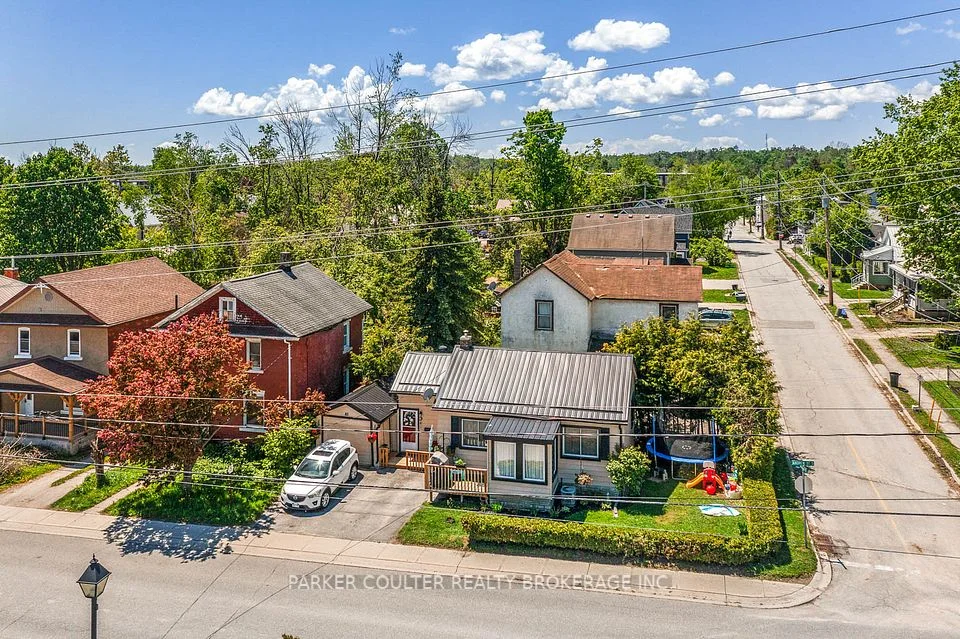 83 Andrew Street, Orillia, ON L3V 5J3