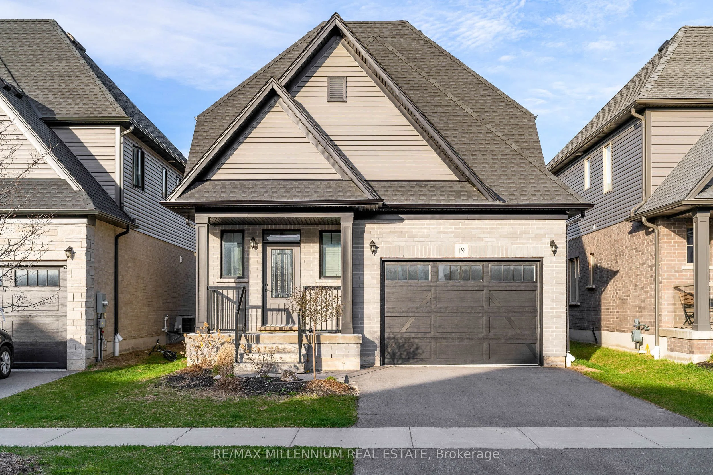 19 Kerr Street, Collingwood, On L9y 4b6