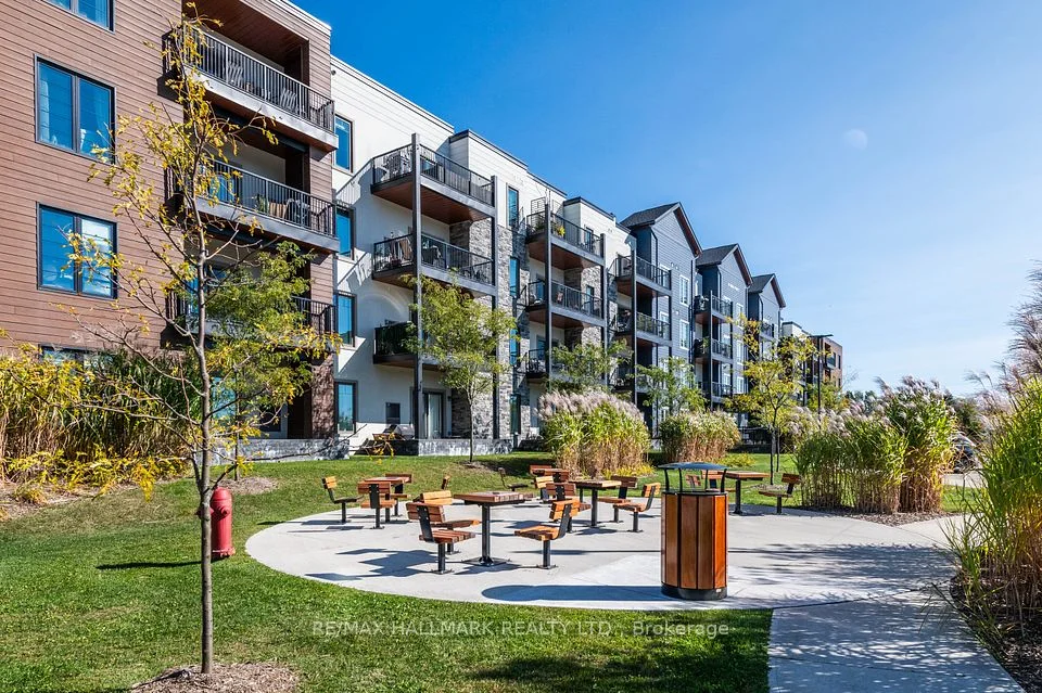 54 Koda Street 201, Barrie, ON L9J 0J6