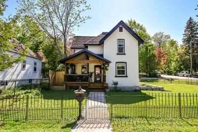 Detached in Orillia
