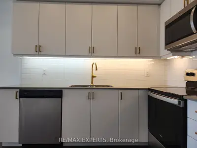 Condo Apartment in Barrie