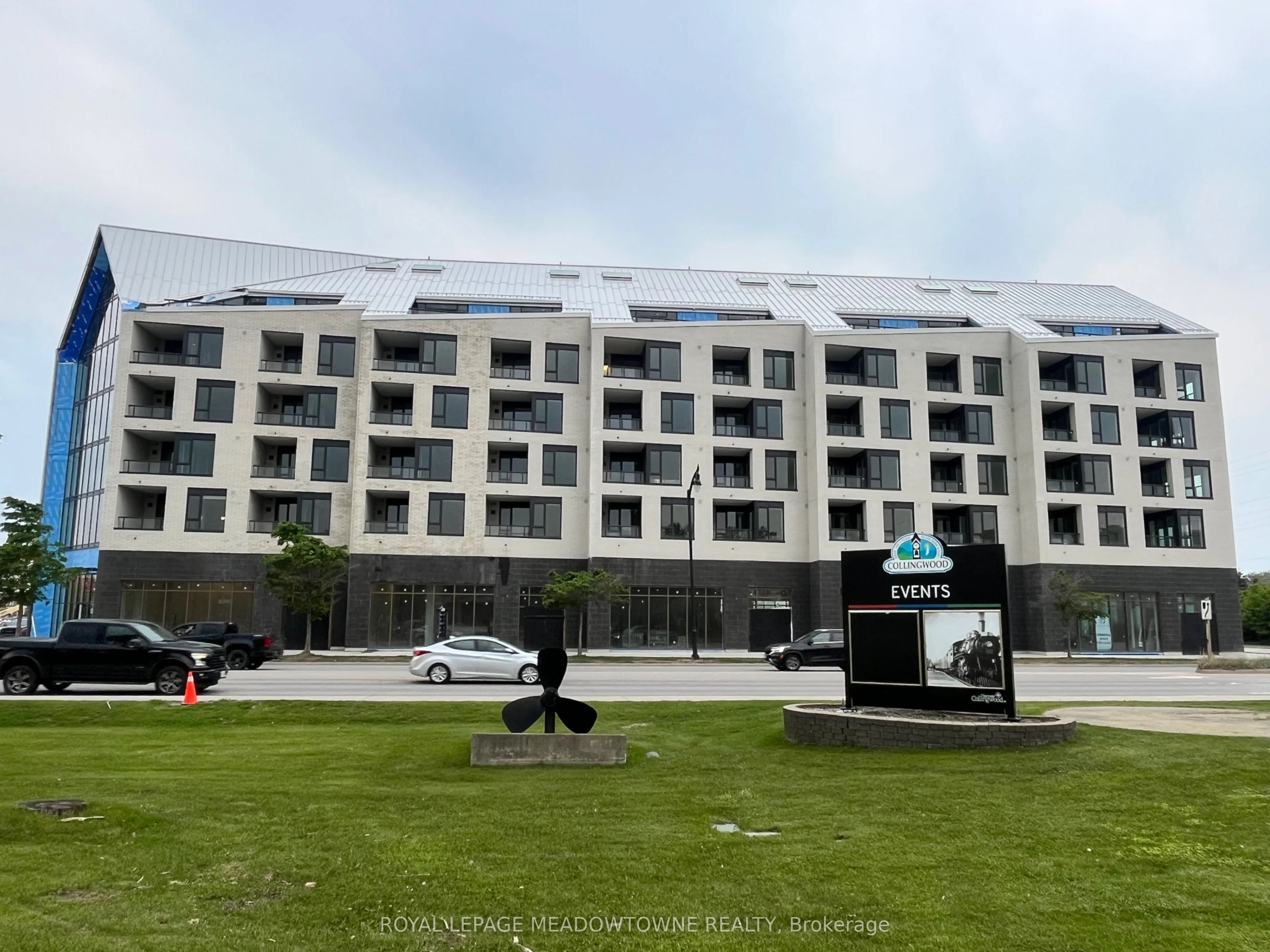 31 Huron Street 408, Collingwood, On L9y 5t7