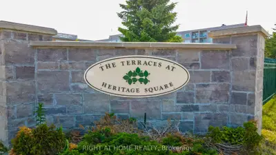 Leasehold Condo in Barrie