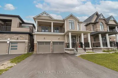 Detached in Barrie