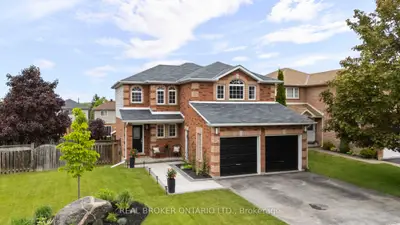Detached in Orillia