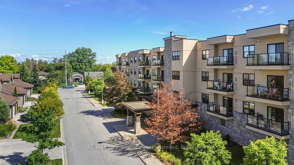 91 Raglan Street 411, Collingwood, On L9y 3b3