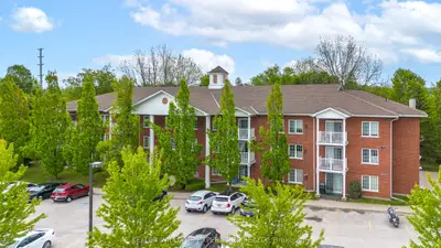 Condo Apartment in Barrie