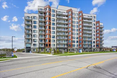 Condo Apartment in Barrie