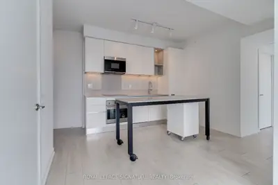 Condo Apartment in Barrie