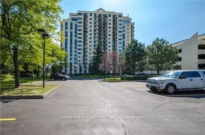 Condo Apartment in Barrie