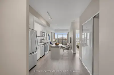 Condo Apartment in Barrie
