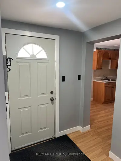 Detached in Orillia