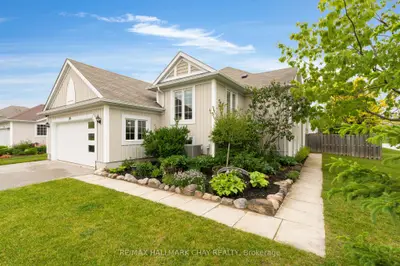Detached in Clearview