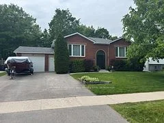 160 John Dillingno Street, Tay, On L0k 2a0