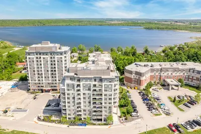 Condo Apartment in Barrie