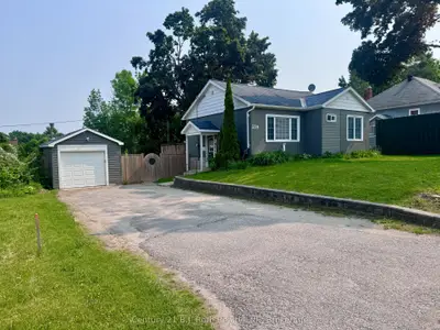Detached in Orillia