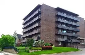 Condo Apartment in Barrie