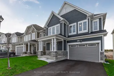Detached in Wasaga Beach