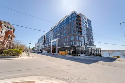 Condo Apartment in Barrie