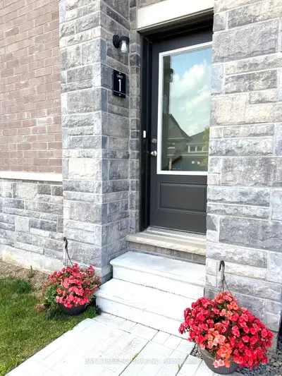 Detached in Barrie