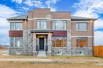 Detached in Barrie