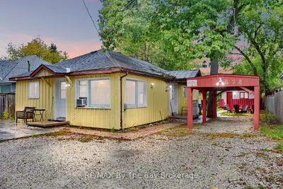 Detached in Wasaga Beach