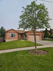 223 Livingstone Street E, Barrie, ON L4M 6N5