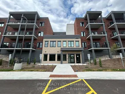Condo Apartment in Clearview