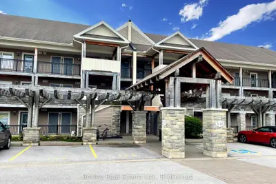 Common Element Condo in Collingwood