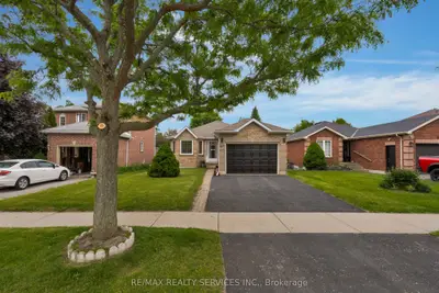 Detached in Barrie