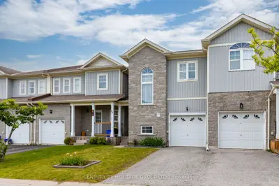 Att/Row/Townhouse in Orillia