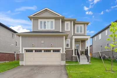 Detached in Wasaga Beach