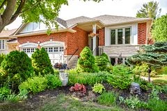 5 Meadowood Drive, Wasaga Beach, ON L9Z 3C2