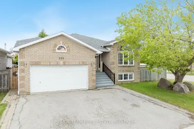 Detached in Barrie