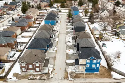 Common Element Condo in Barrie