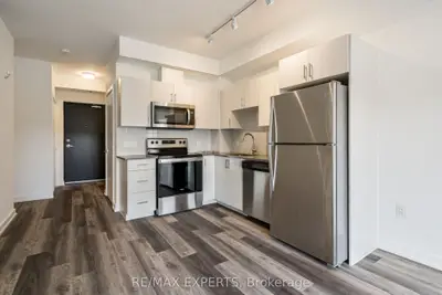 Condo Apartment in Barrie