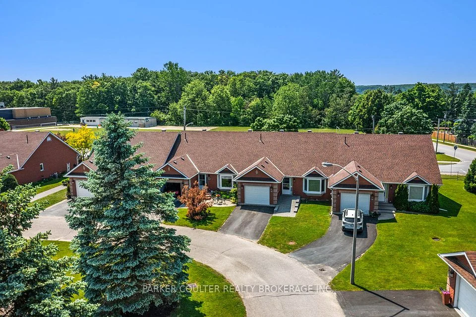90 Burke Street 6, Penetanguishene, ON L9M 2H2