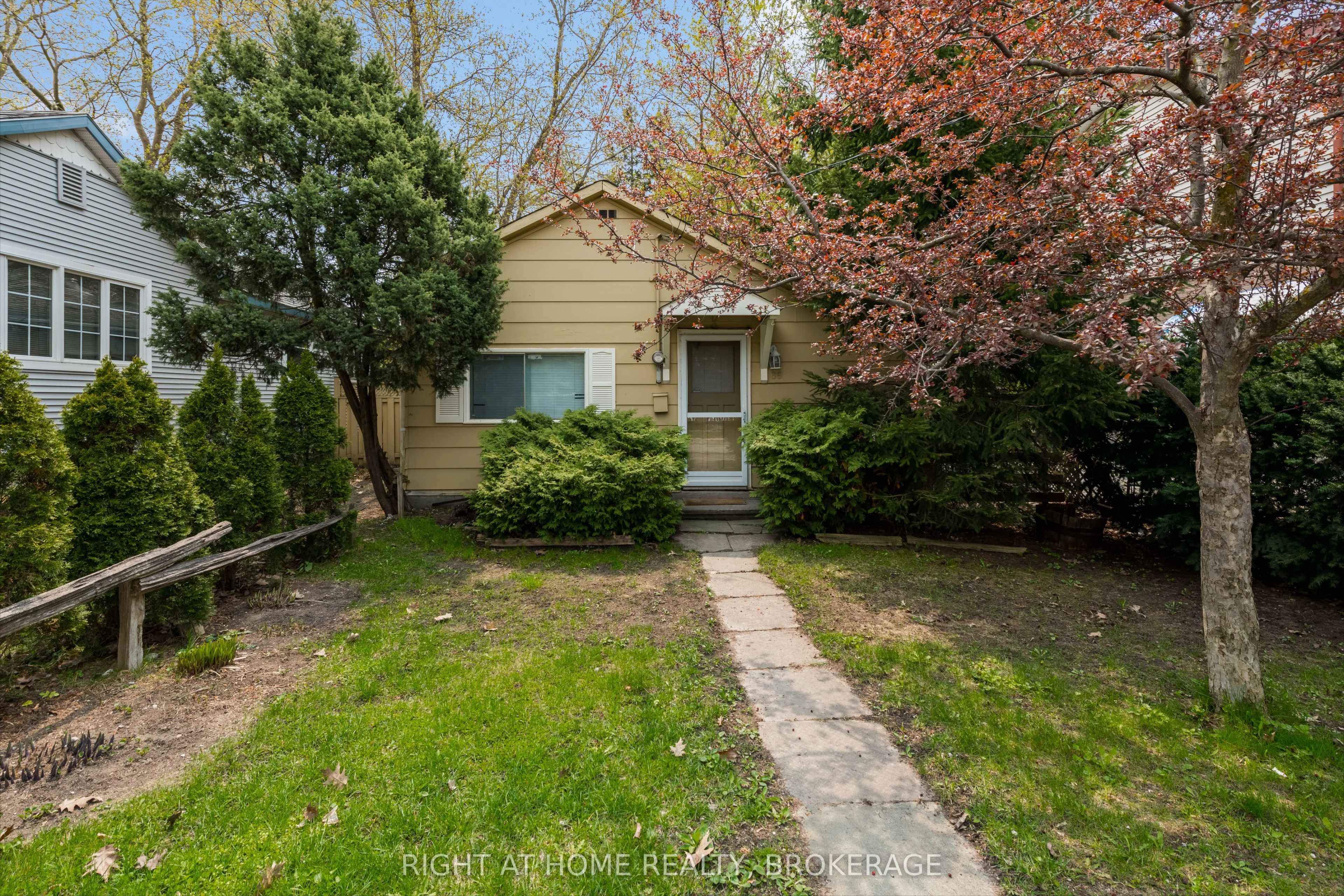 Detached in Barrie
