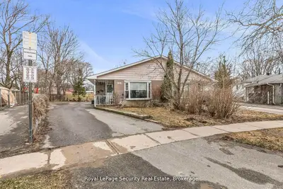 Semi-Detached in Barrie