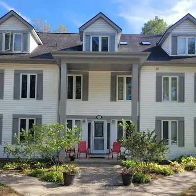 Condo Townhouse in Wasaga Beach