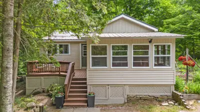 Detached in Tay